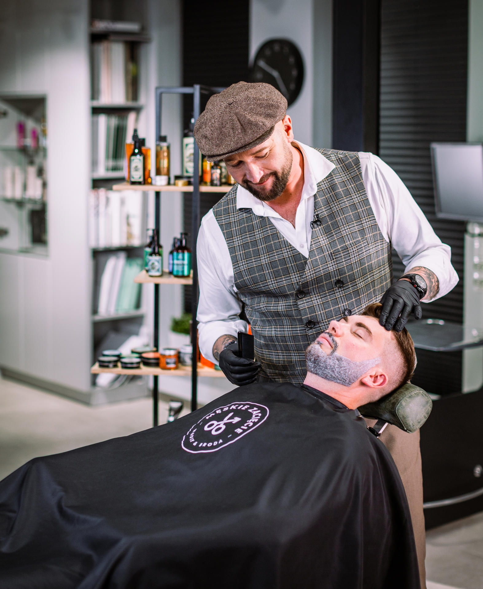 DrB Profesionalna boja za kosu i bradu za muškarce 4G 50 ml d39539d2a6488a28641f1bcfcb81911e-676x1024